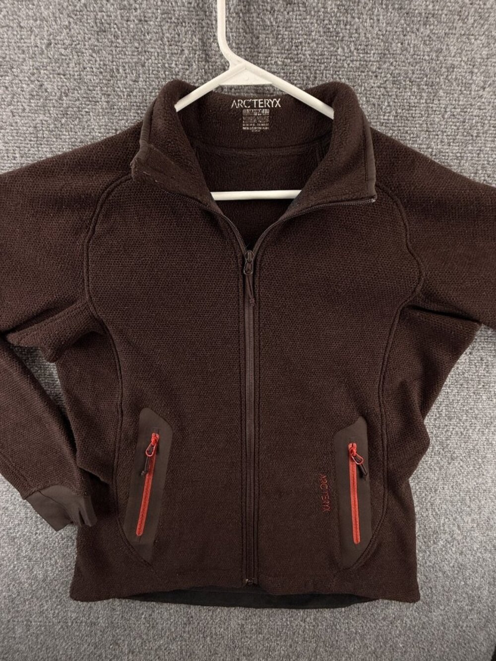 Arc'teryx Fleece Polyester Logo Medium Jacket Brown Solid Women Fashion Adult